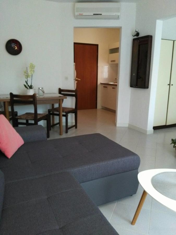 Apartment Bozac โรวีน ภายนอก รูปภาพ