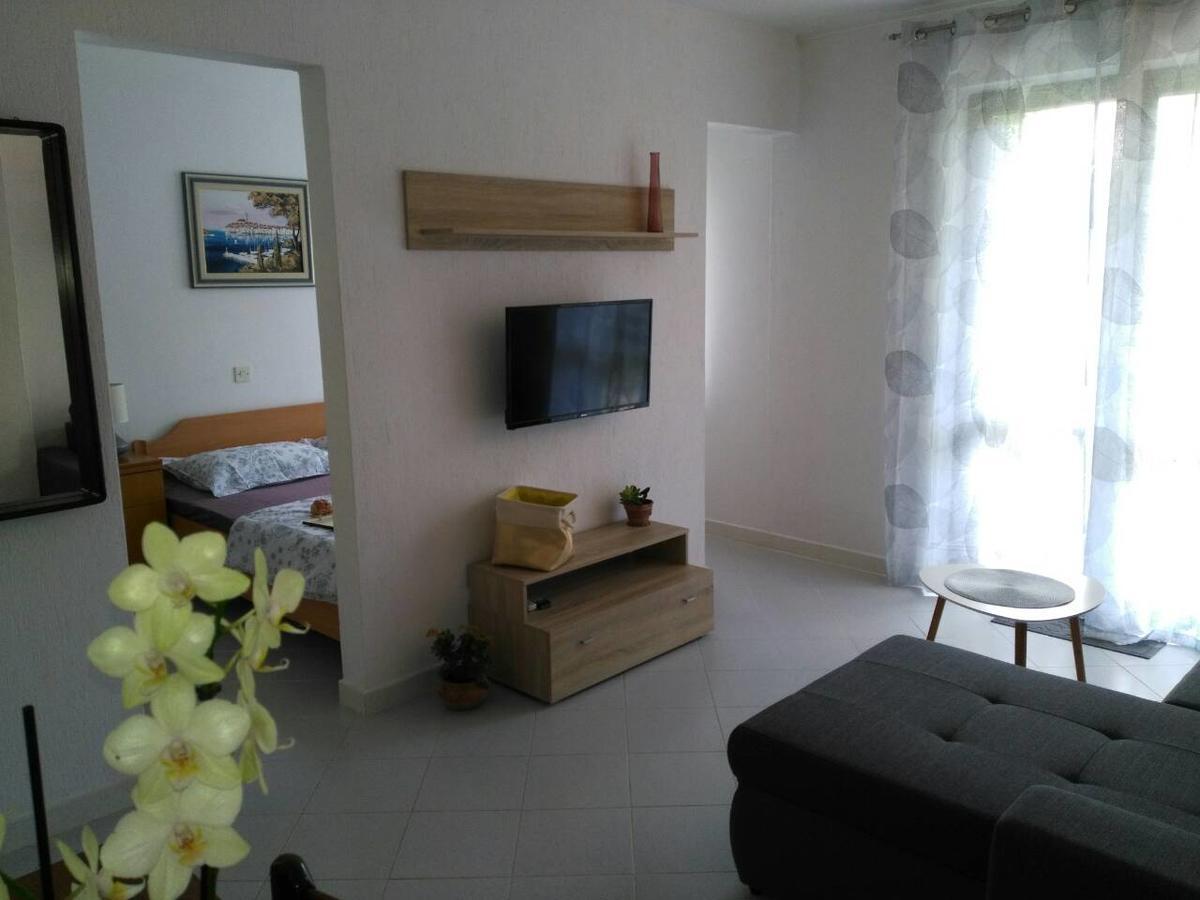 Apartment Bozac โรวีน ภายนอก รูปภาพ